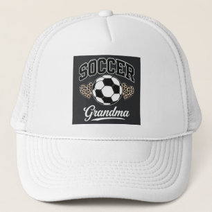 Oma geïnspireerd door voetbal trucker pet