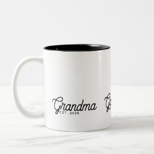 Oma heeft nieuwe oma-cadeau opgericht tweekleurige koffiemok