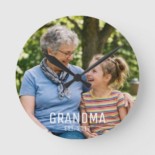 Oma Opgericht Script Zwarte Foto  Ronde Klok