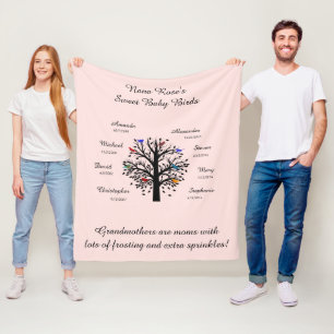 Oma Tree, 8 Names & Dates, zwart op roze Fleece Deken
