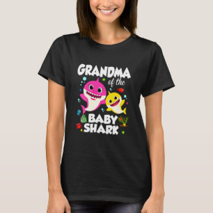 Oma van de Bashark Grandma Shark T-shirt