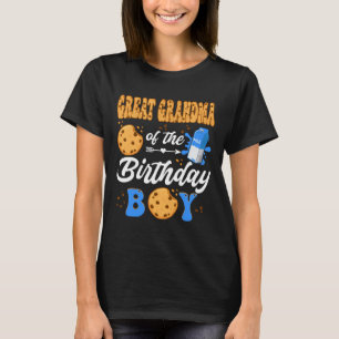 Oma van de verjaardag jongen melk koekjes 1st t-shirt