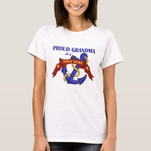 Oma van een Navy Nuke T-shirt