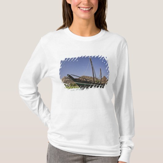 Oman, Muscat, Al Bustan. Al Bustan-rotonde, T-shirt (Voorkant)