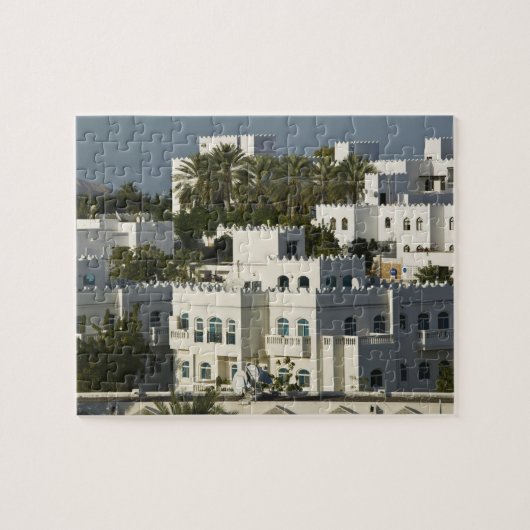 Oman, Muscat, Qurm. Gebouwen in Qurm Area / Legpuzzel (Horizontaal)