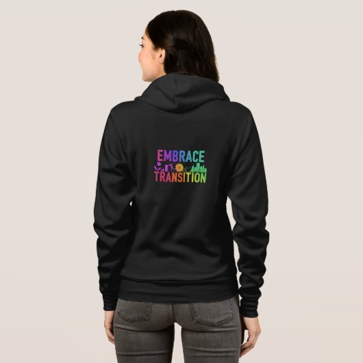 "Omarm Transition" T-shirt met capuchon (Achterkant volledig)