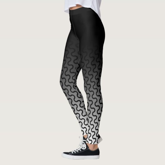 Ombre & Black & White Waves Retro Pattern 2 Leggings (Links)