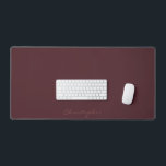 Ombré violet de Peach rose de champagne congelé av<br><div class="desc">Ce tapis de bureau est orné d'une signature pâle sur un arrière - plan bordeaux brûlé. Modifiez ou supprimez facilement le nom sur la page du produit !</div>