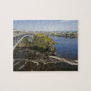 Omgekeerde waterval in de rivier de St. John bij S Legpuzzel