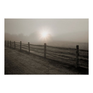 Omheining en Sunburst Through Fog bij Sharon Perfect Poster