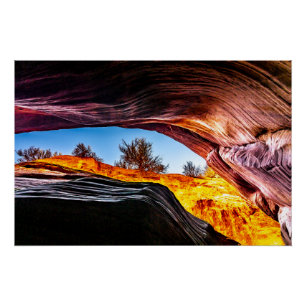 Omhoog kijken in Peekaboo Canyon Perfect Poster