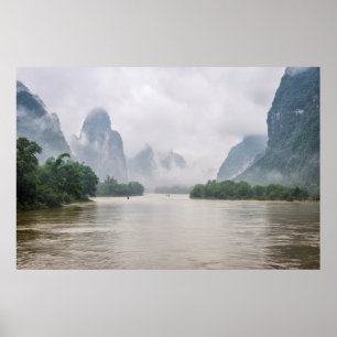 Omlaag in de Yangshuo-rivier Poster