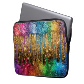 On dirait des paillettes sur un sac d'électronique (devant gauche)