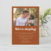 On laisse échapper un faire-part élégant Burnt Ora (Debout devant)