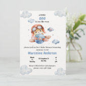 On peut attendre la petite invitation baby shower (Debout devant)