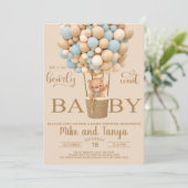 On peut attendre un garçon invitation baby shower. (Debout devant)