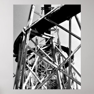 Onder de waterbuis: Slide // Zwart en wit Poster