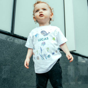 Onder het zee zit een jongen baby shower