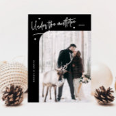 Onder Mistletoe Forever Pas getrouwd Foto Zwart Feestdagenkaart