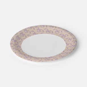 Onderaan het lavenderpatroon papieren bordje