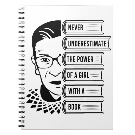 Onderschat nooit de kracht van meisjes met boek notitieboek (Voorkant)