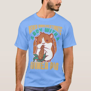 Onderschat nooit een jongen met een cavia t-shirt