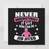 Onderschat nooit een meisje dat Jiu Jitsu kan doen Kaart (Voorkant)