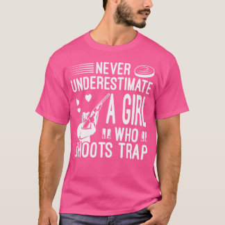 Onderschat nooit een meisje dat trapschieten schie t-shirt