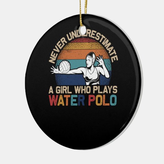 Onderschat nooit een meisje dat waterpolo atletiek keramisch ornament (Links)
