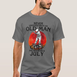 Onderschat nooit een oud Man dat van Golf houdt T-shirt