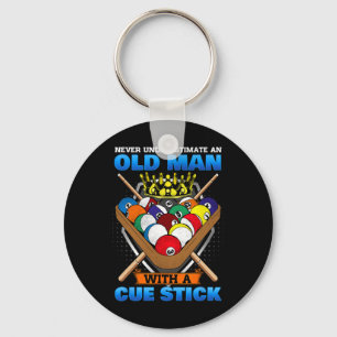 Onderschat nooit een oud Man met een cue stick Sleutelhanger