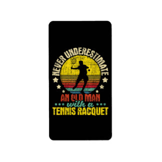 Onderschat nooit een oud Man - Tennis Racket SPO Etiket