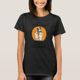 Onderschat nooit een oude dame die van kattenbrood t-shirt