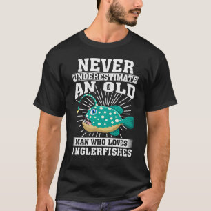 Onderschat nooit een oude man die van hengelaarvis t-shirt