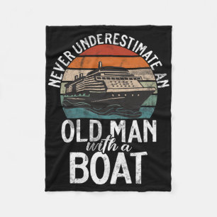 Onderschat nooit een oude man met een boot varen fleece deken