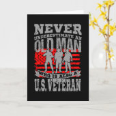 ONDERSCHAT NOOIT EEN OUDE MAN MET EEN DD214 KAART (Gele Bloem)