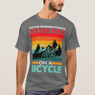 Onderschat nooit een oude man met een fiets 3 t-shirt