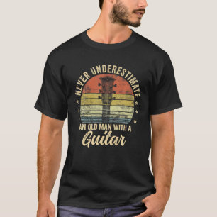 Onderschat nooit een oude man met een gitaarspeler t-shirt