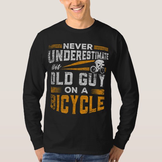 Onderschat nooit een oude man op de fiets t-shirt (Voorkant)