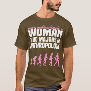 Onderschat nooit een vrouw die de meerderheid in A T-shirt