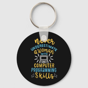 Onderschat nooit een vrouw met een computer sleutelhanger