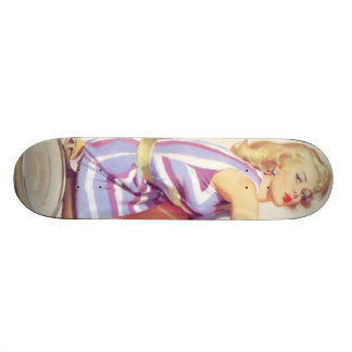  ondeugend handig pin-up meisje skateboard