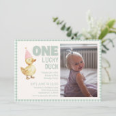 ONE Lucky Duck Eerste Verjaardag Uitnodiging (Staand voorkant)