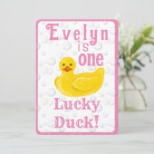 One Lucky Duck First Birthday Invitation (Debout devant)