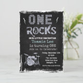 One Rocks Rockstar Drumstel 1e Verjaardagsuitnodig Kaart (Staand voorkant)