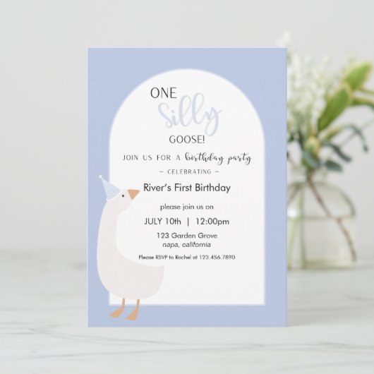One Silly Goose First Birthday Invitation Kaart (Staand voorkant)