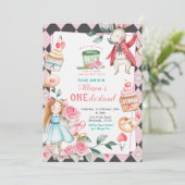 Onederland Tea Party Girl Anniversaire Invitation (Debout devant)