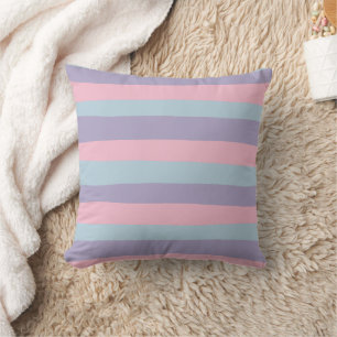 Ongelijke strepen in blauw, roze en lila kussen