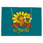 Ongelooflijk 60e verjaardag cadeau large cadeauzakje (Achterkant)