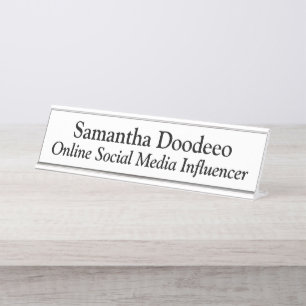 Online Social Media Influencer Wit Bureau Naambordje